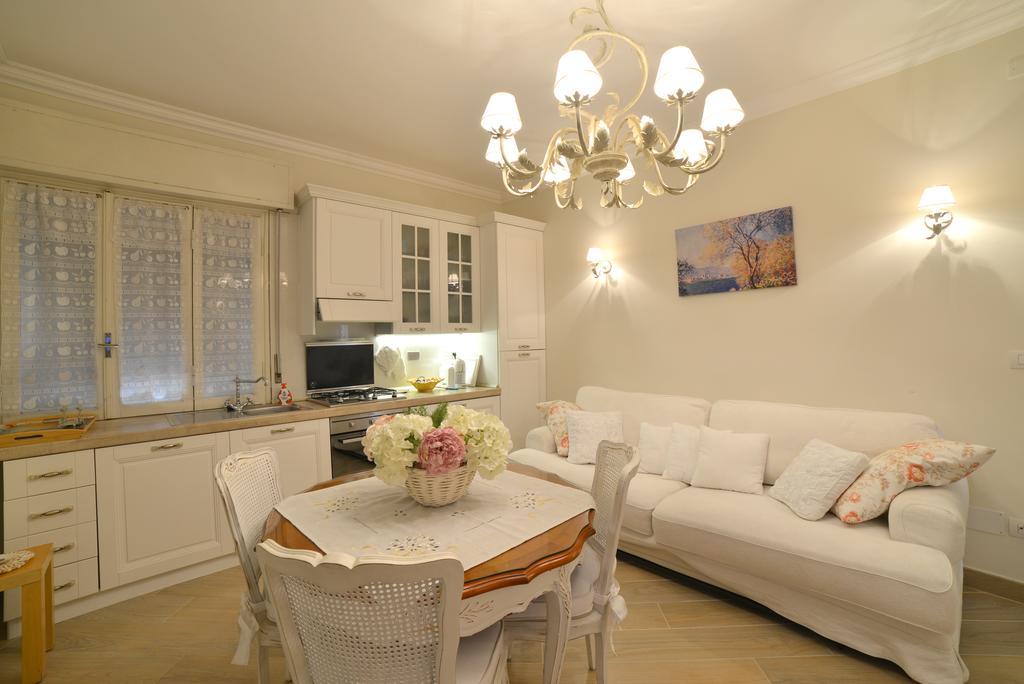 Casa Grandis Dimora Di Charme Nel Cuore Di Bordighera Apartment Bagian luar foto