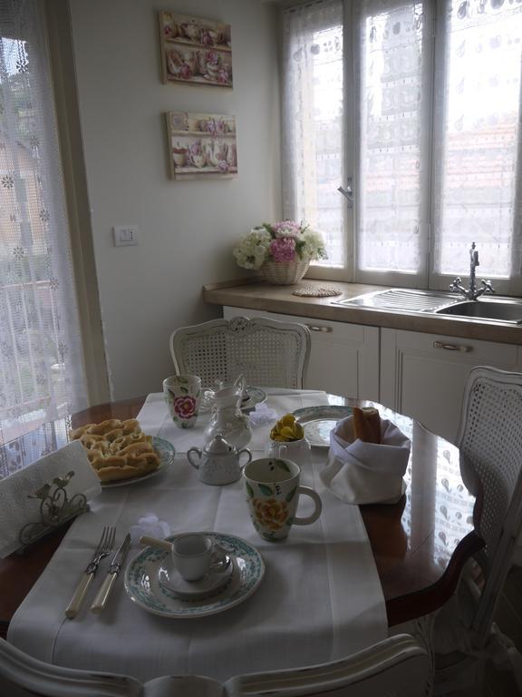 Casa Grandis Dimora Di Charme Nel Cuore Di Bordighera Apartment Ruang foto